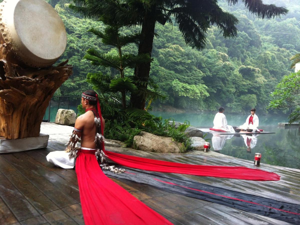 Volando Urai Spring Spa&Resort Wulai Bagian luar foto